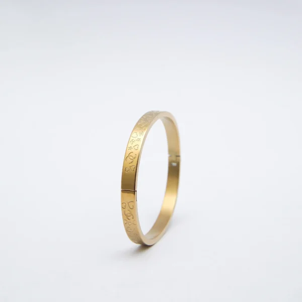 Dilara Bangle